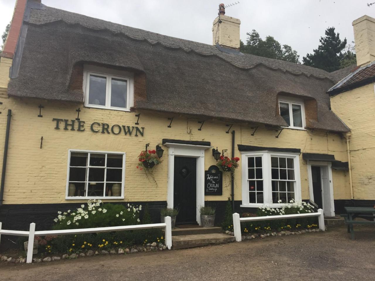 The Crown Inn Smallburgh 外观 照片